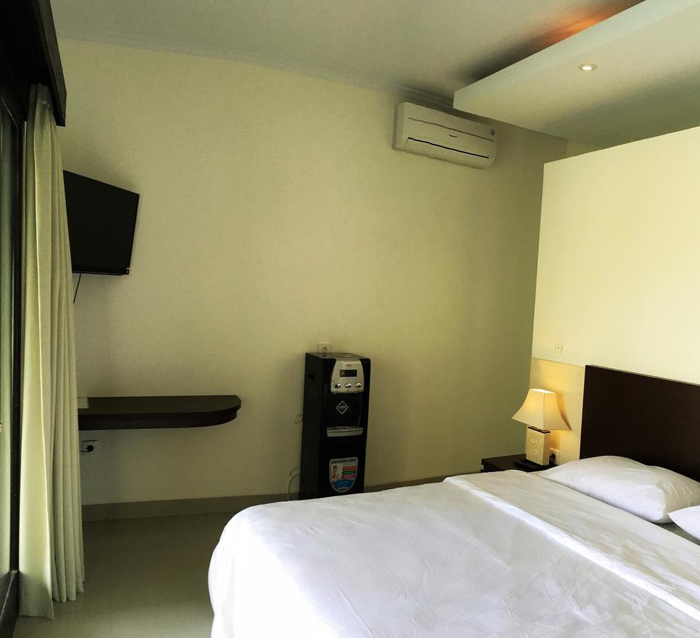Indah Homestay Семиняк Екстериор снимка