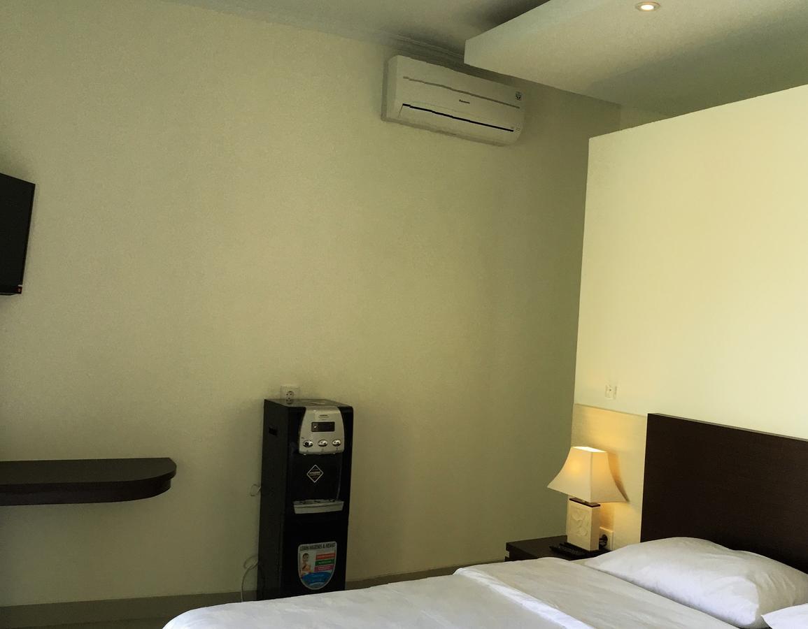 Indah Homestay Семиняк Екстериор снимка